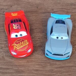 Disney Pixar Cars Mattel Die-Cast Bundle - Lightning McQueen & Jackson Storm